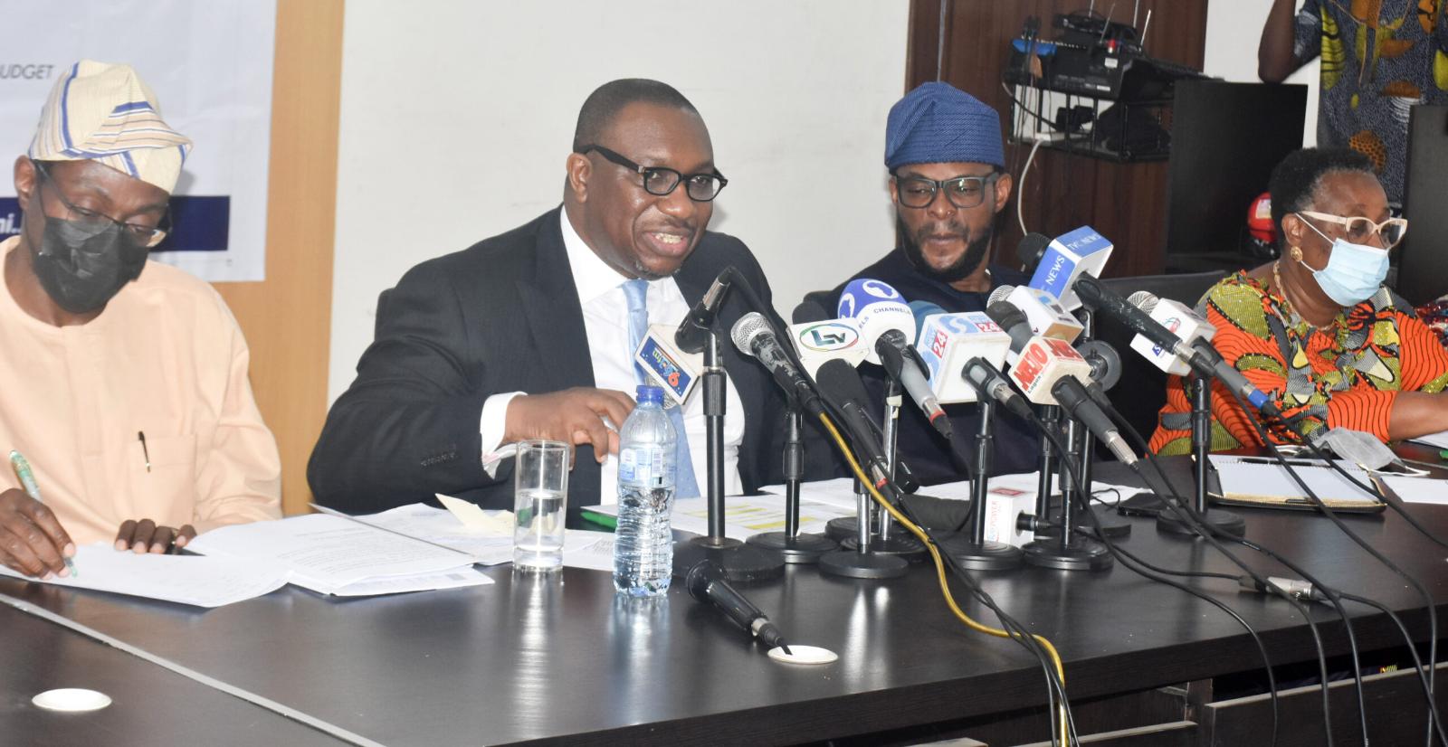 Nigerian News Update: 2022 budget: Lagos targets N1.237 trn revenue to finance N521.275bn deficit